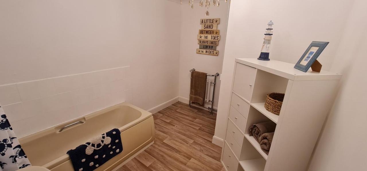 Diamond Harbour - Whole Huge Apartment - Wifi - Beach - Ramsgate Town Esterno foto