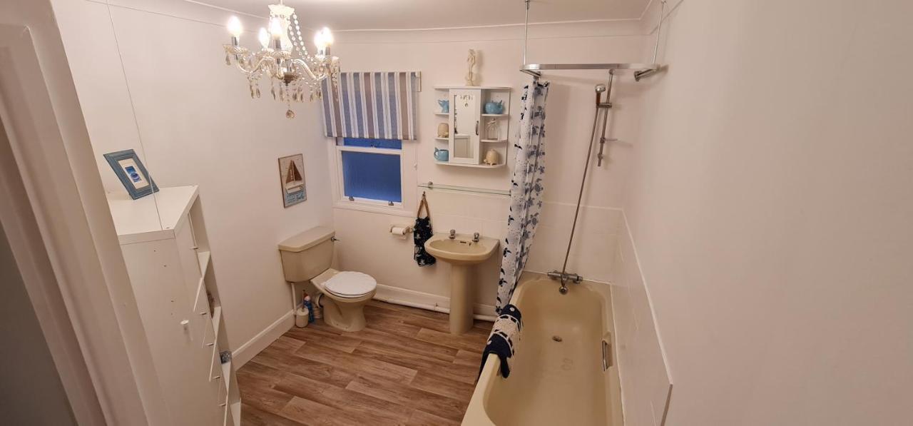 Diamond Harbour - Whole Huge Apartment - Wifi - Beach - Ramsgate Town Esterno foto