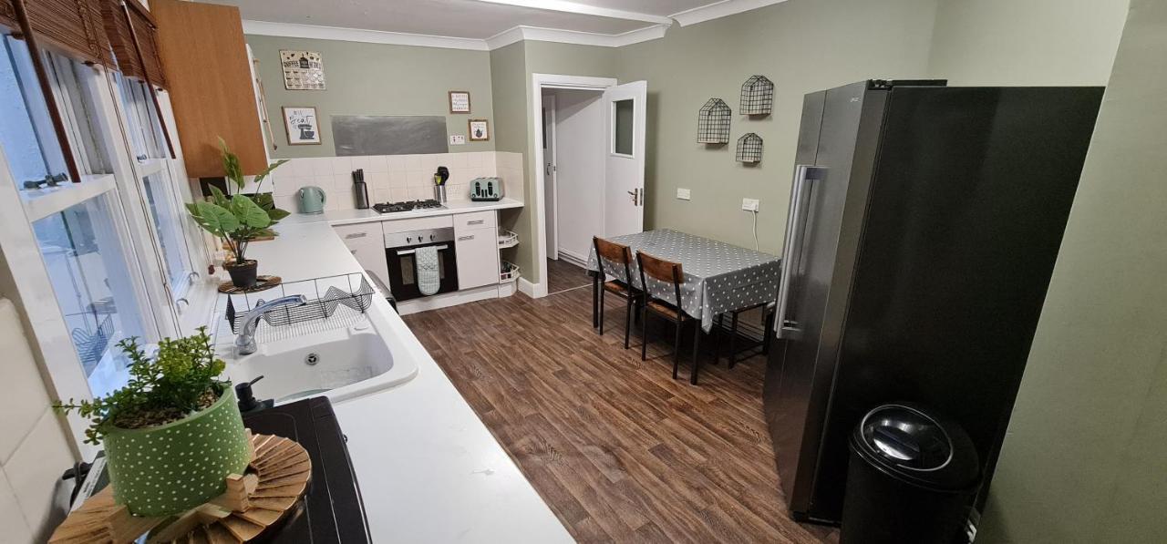 Diamond Harbour - Whole Huge Apartment - Wifi - Beach - Ramsgate Town Esterno foto